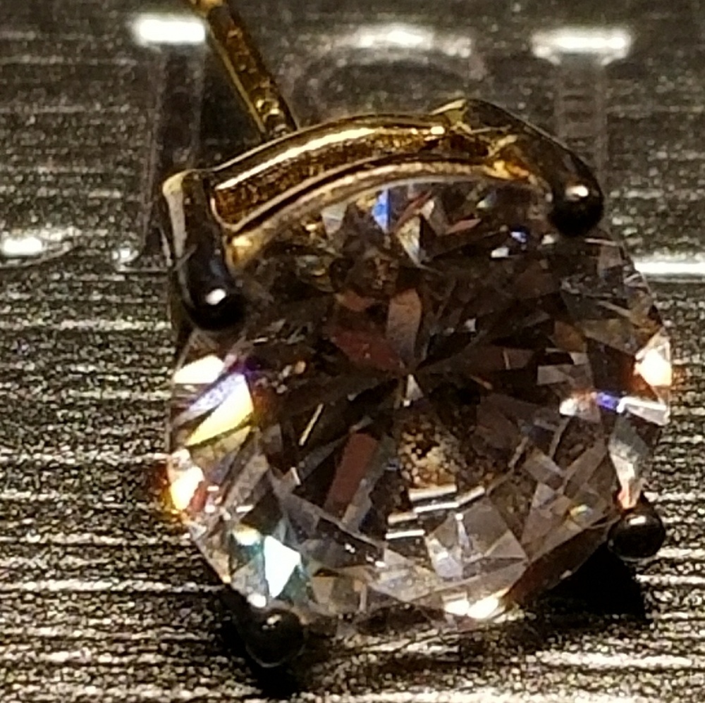 Crislu .925 CZ Gold Wash Stud Earring